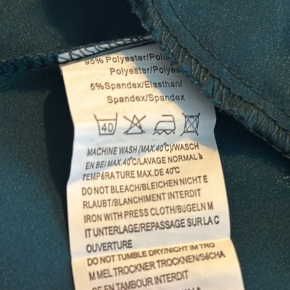 Ekouaer Satin Silky Feminine Deep Green Wrap Robe with Flutter Sleeves Size Med - Picture 10 of 10